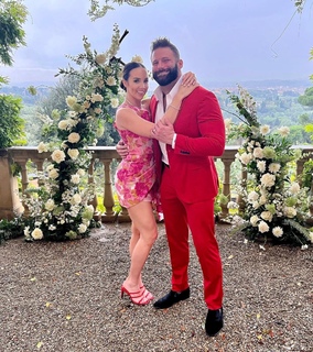 Chelsea Green feet photo thumbnail