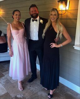 Chelsea Green feet photo thumbnail