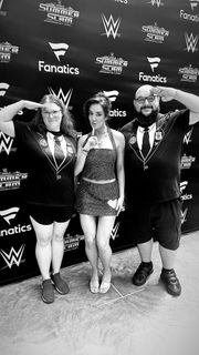 Chelsea Green feet photo thumbnail