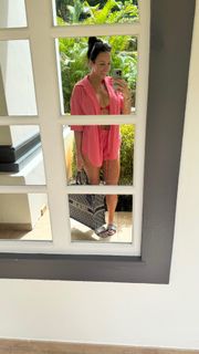 Chelsea Green feet photo thumbnail