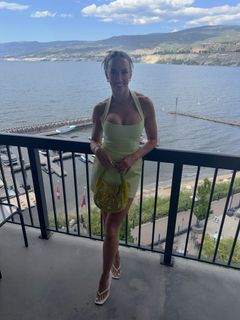 Chelsea Green feet photo 3