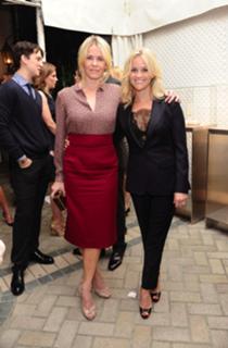 Chelsea Handler feet photo thumbnail