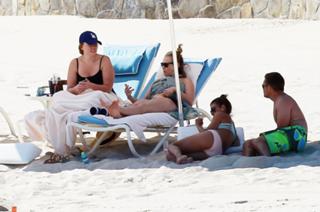 Chelsea Handler feet photo thumbnail