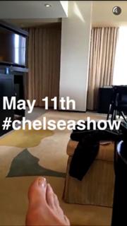 Chelsea Handler feet photo thumbnail
