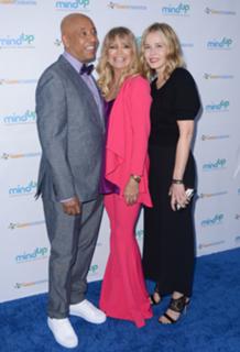 Chelsea Handler feet photo thumbnail