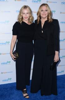 Chelsea Handler feet photo thumbnail