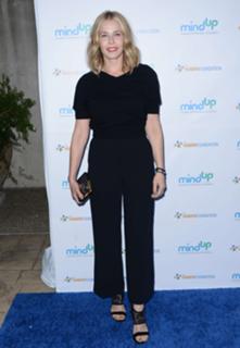 Chelsea Handler feet photo thumbnail