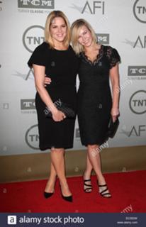 Chelsea Handler feet photo thumbnail