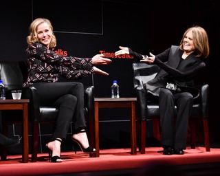 Chelsea Handler feet photo thumbnail