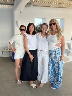 Chelsea Handler feet photo thumbnail