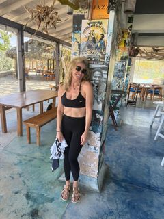 Chelsea Handler feet photo 4