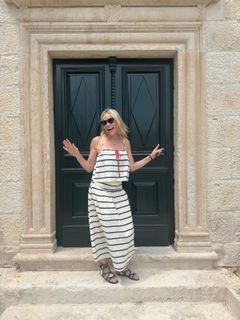 Chelsea Handler feet photo 5