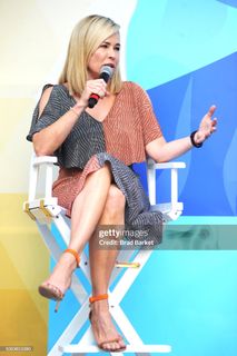 Chelsea Handler feet photo 10