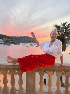 Chelsea Handler feet photo 11