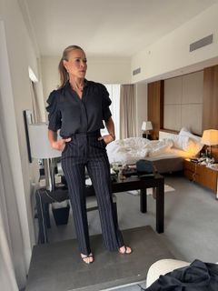 Chelsea Handler feet photo 6