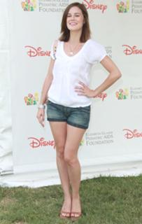 Chelsea Hobbs feet photo 19