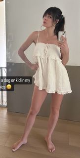 Chelsea Hobbs feet photo 2