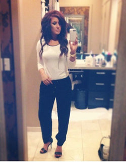 Chelsea Houska feet photo 10