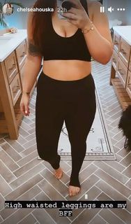 Chelsea Houska feet photo 9