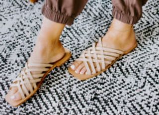 Chelsea Houska feet photo 4
