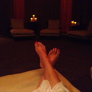 Chelsea Kane feet photo thumbnail