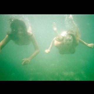 Chelsea Kane feet photo thumbnail