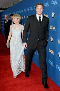 Chelsea Kane feet photo thumbnail