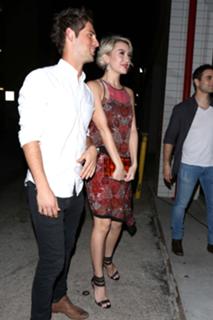 Chelsea Kane feet photo thumbnail