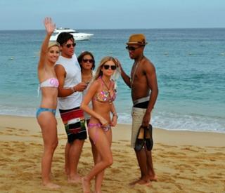 Chelsea Kane feet photo thumbnail