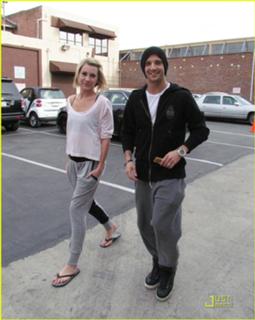 Chelsea Kane feet photo thumbnail