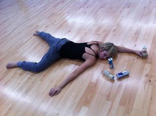 Chelsea Kane feet photo thumbnail