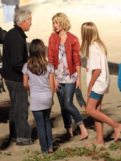 Chelsea Kane feet photo thumbnail