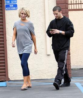 Chelsea Kane feet photo thumbnail