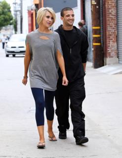 Chelsea Kane feet photo thumbnail