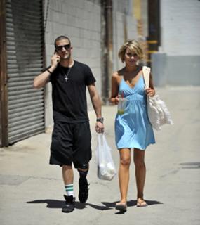 Chelsea Kane feet photo thumbnail