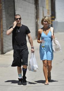 Chelsea Kane feet photo thumbnail