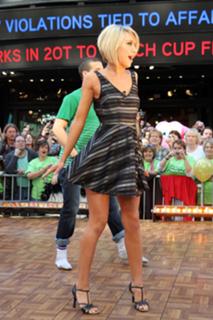 Chelsea Kane feet photo thumbnail