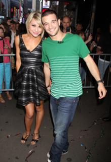 Chelsea Kane feet photo thumbnail