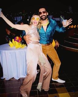 Chelsea Kane feet photo thumbnail