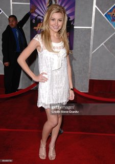 Chelsea Kane feet photo thumbnail