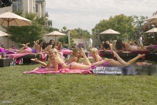 Chelsea Kane feet photo thumbnail