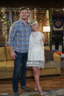 Chelsea Kane feet photo thumbnail