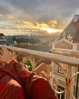 Chelsea Kane feet photo thumbnail