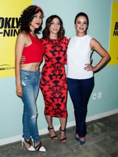 Chelsea Peretti feet photo thumbnail