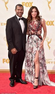Chelsea Peretti feet photo thumbnail