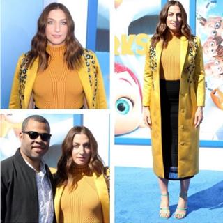 Chelsea Peretti feet photo thumbnail