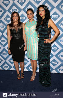 Chelsea Peretti feet photo thumbnail
