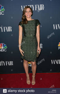 Chelsea Peretti feet photo thumbnail