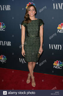 Chelsea Peretti feet photo thumbnail