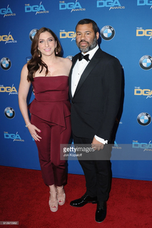 Chelsea Peretti feet photo thumbnail